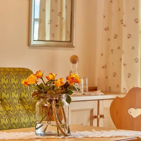 ホテル Landhaus Lenzenhof